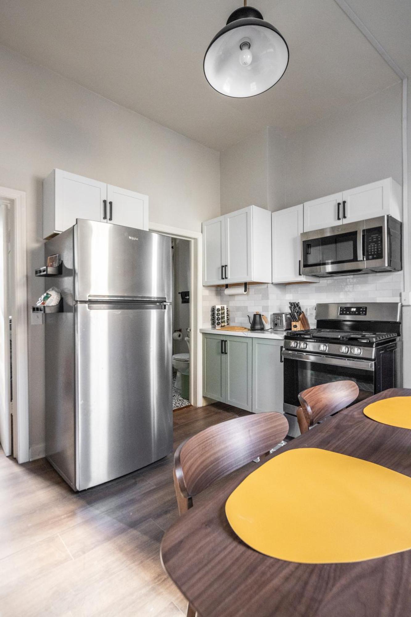 Mid-Century Modern Retreat In Little Italy Διαμέρισμα Κλίβελαντ Εξωτερικό φωτογραφία